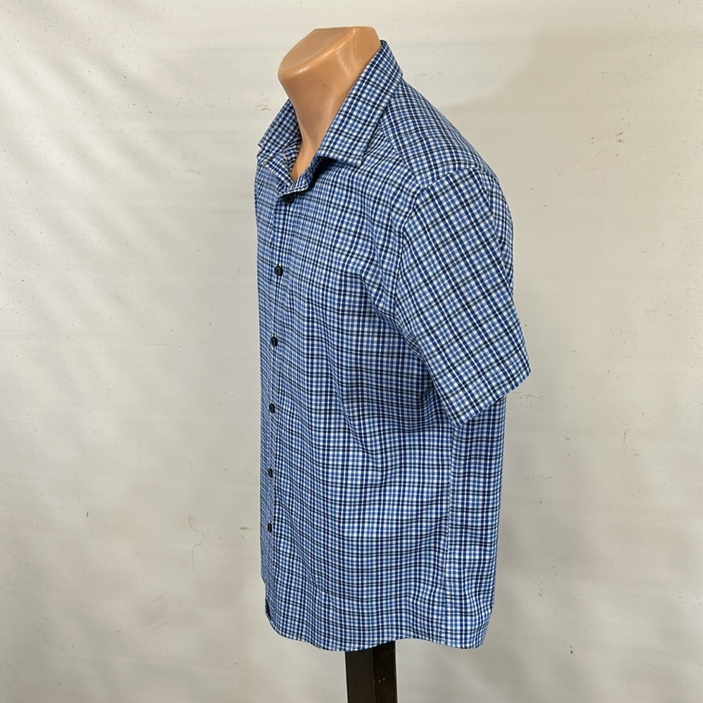 UNTUCKit short sleeve button down shirt.  M - Picture 4 of 7